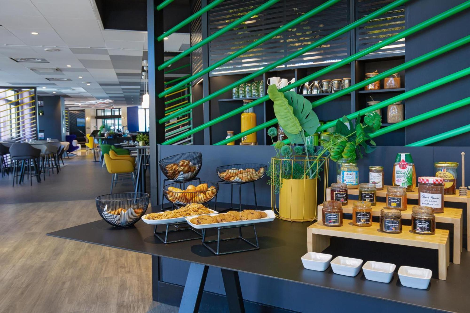 Mercure Hyeres Centre Cote D'Azur Экстерьер фото